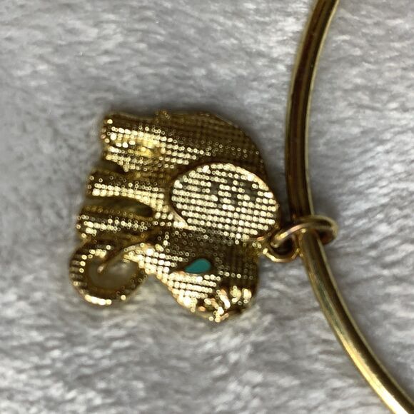 Lilly Pulitzer Bundle of 3 Bangle Charm Gold Tone Bracelets Elephant Shell Fruit - Picture 4 of 12